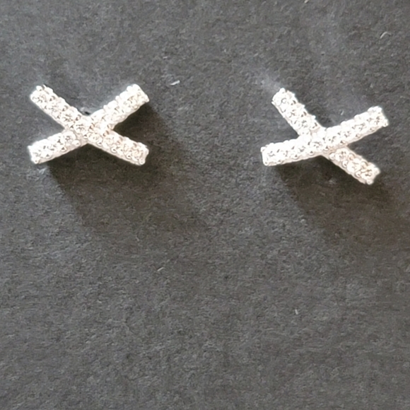 925 Sterling Silver Trendy X Earrings - Picture 5 of 6
